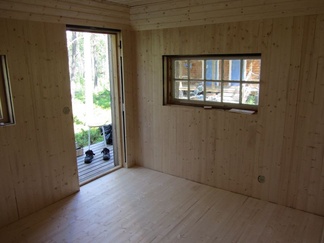 Paneloitu vierashuone