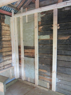 Kun tämä tuli piiloon, korvattiin lahot osat uudemmalla tekniikalla