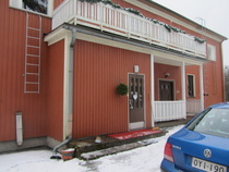 Tähän  kaivattiin pientä terassia ..